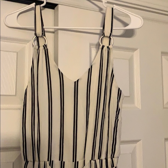 Black and white pants romper with pockets - Picture 3 of 5